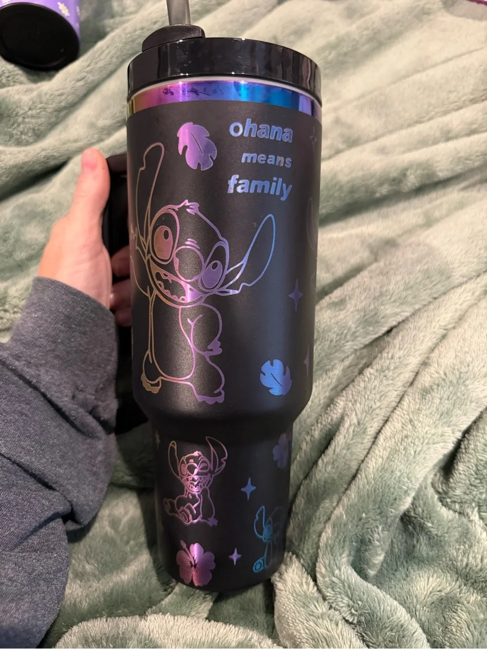Stanley Chroma 40oz Tumbler Lid with Embossed Stitch print. Like New. - Picture 4 of 9